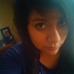 yesceresita's profile picture. listening to music can save your soul