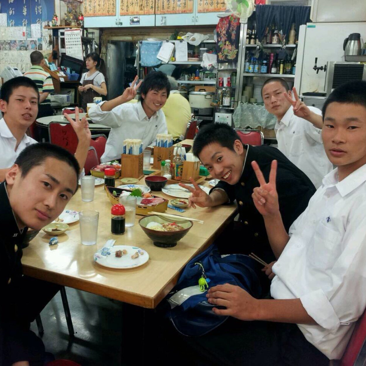 伊東高校ソフトテニス部2年‼
器の大きい男になりたい田島です。
よろしくぅ〜(*^^*)