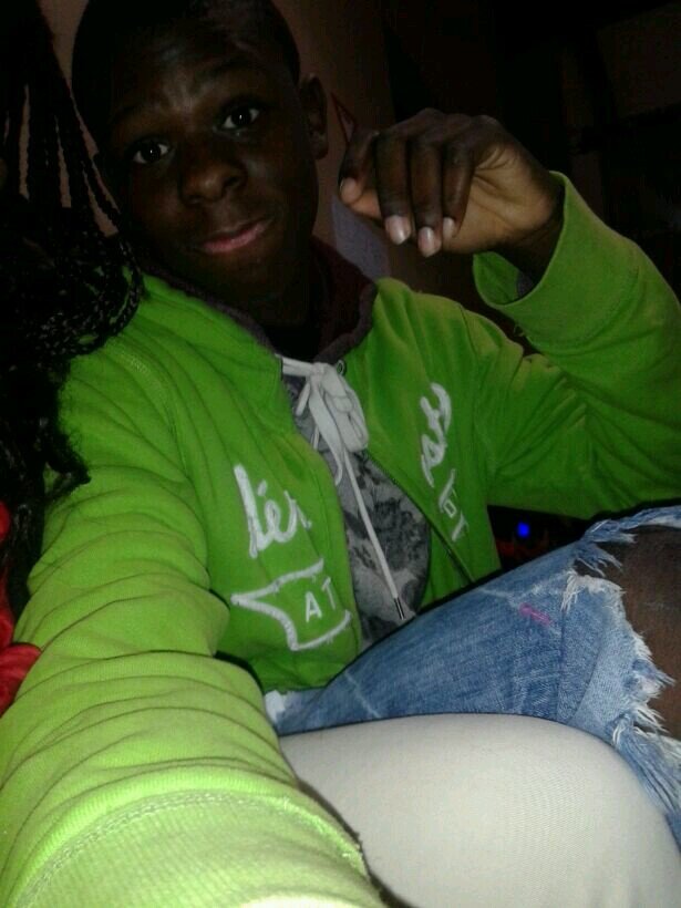 ♚Kik.keepit300_trill 
♚ flaws & all 
♚under cover Thug