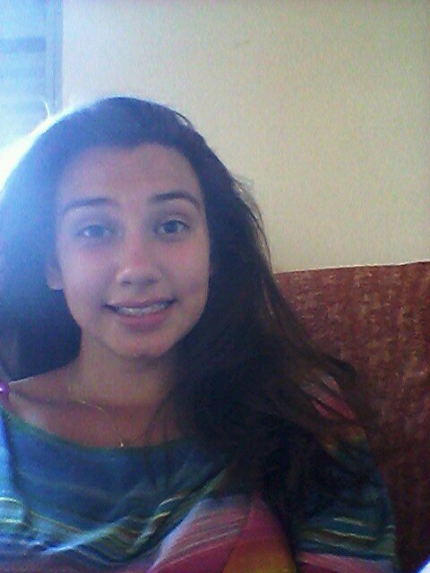Caminhar pra frente,sem se preocupar com os tropeços.Pois a vida é pra viver e sempre existe a chance de recomeçar . 
 *--------*