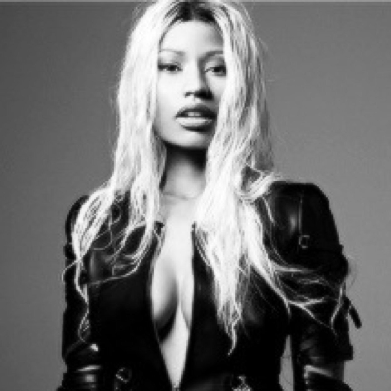First minaj allgdr// sexy & single// scopamica