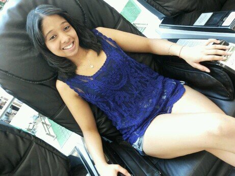 Pagodeira , Ousada , Feliz , sorridente ,delicada mulher mas tambem jeito de menina ♚★