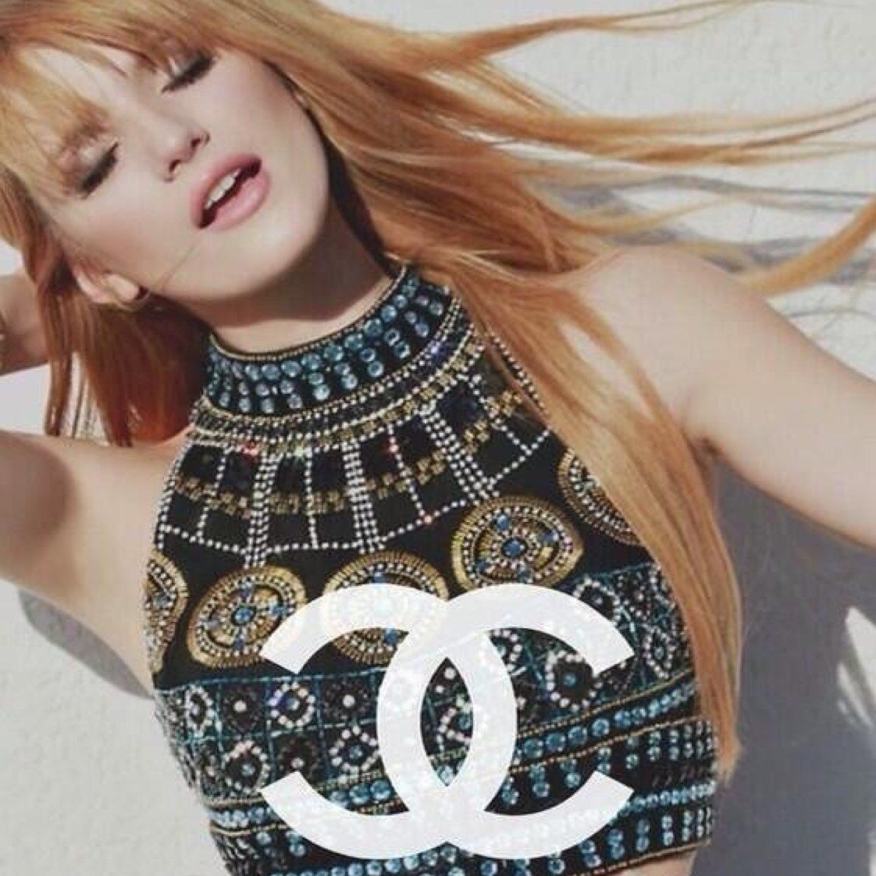 Bella Thorne. 1D.