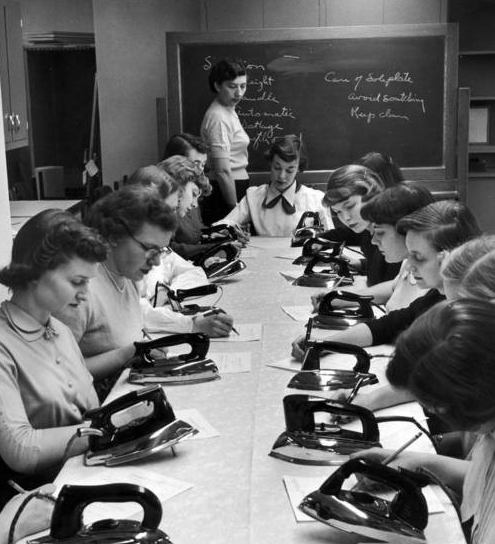 LaDeComunidades's profile picture. Creadora de contenidos, consejos, mentadas y alguna que otra idea para divulgarla en Redes Sociales