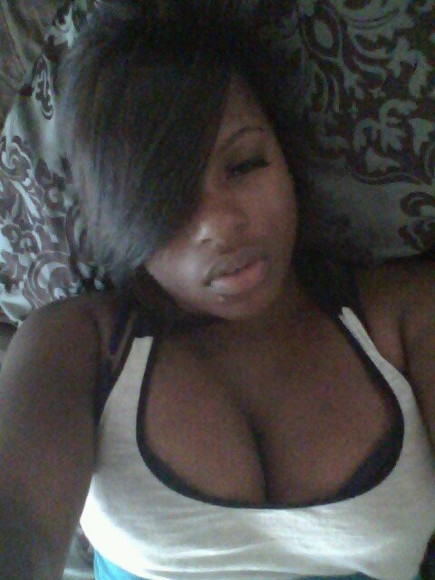 Holmes_Zycheria's profile picture. Yeen Talmbyte Money,Yeen Talmbyte Nun