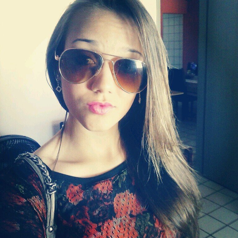 DEUS, Família, 17, Brasileira

http://t.co/0cV84nGwKp
