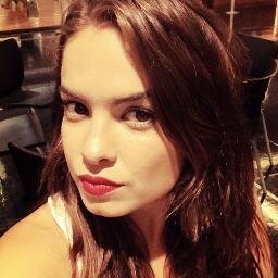 Um amor incondicional.Um amor que não é dá de ser explicado em simples palavras, muito menos em 160 caracteres! ♥ @Lua_Blanco ♥