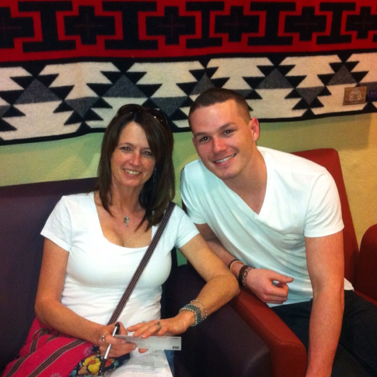 lghinson7's profile picture. 