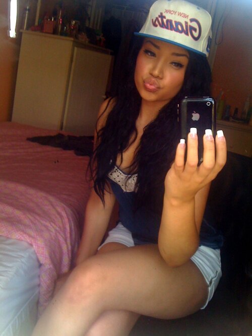 RobinettaKeithl's profile picture. The only reason why I get jealous is because remember we started off as friends too.