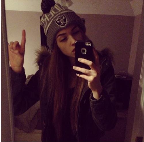 TwylaMeikleroy's profile picture. When cuddling turns into kissing