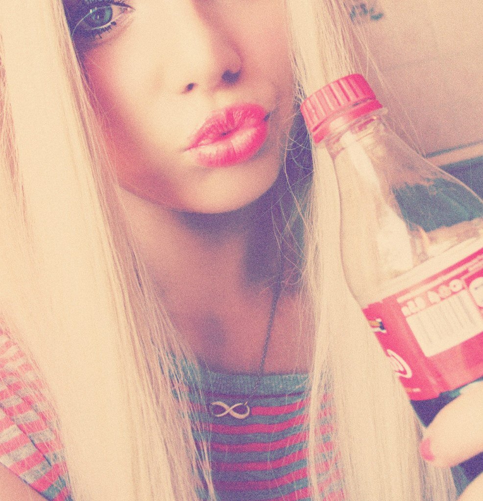 When I talk with you, I can't stop smiling.