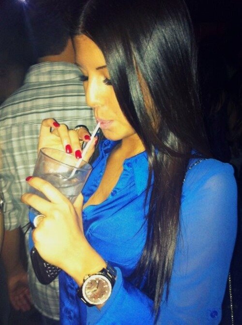 JacquenettaRibe's profile picture. When someone likes you... they'll text you a lot, stay up every night with you, compliment you, and always have time for you.