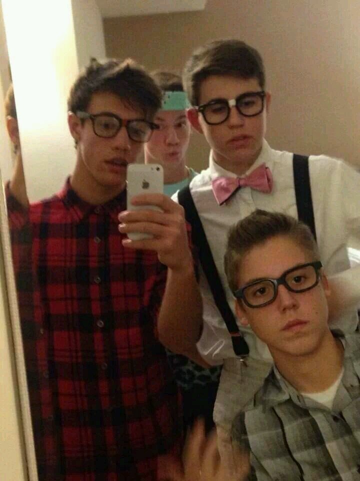 matt you know what you should do. . . . follow me ^.^ ha. yea thats what you should do!?!