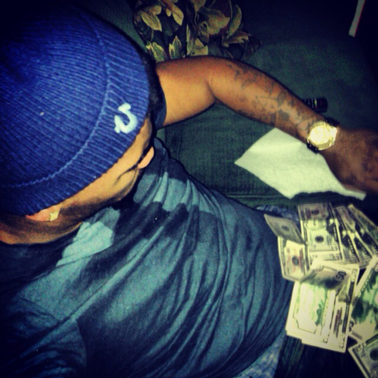 @bamdaman1700.... # TeamFollowBack ....#Teamgotmoney.....#Teamlovethegurls.....#Teampaidinfull......#Teamlovemyhood.....#MoneyTeam #DeeEMEye