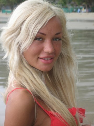 VancougerGirl's profile picture. I'm on twitter, now what? #hashtag