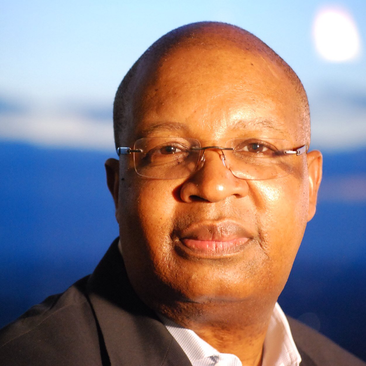 kanhema's profile picture. Journo | Father | Serving Humanity @UNICNAIROBI | Views are mine | With low handicap🏌🏾 | RTs not Endorsements