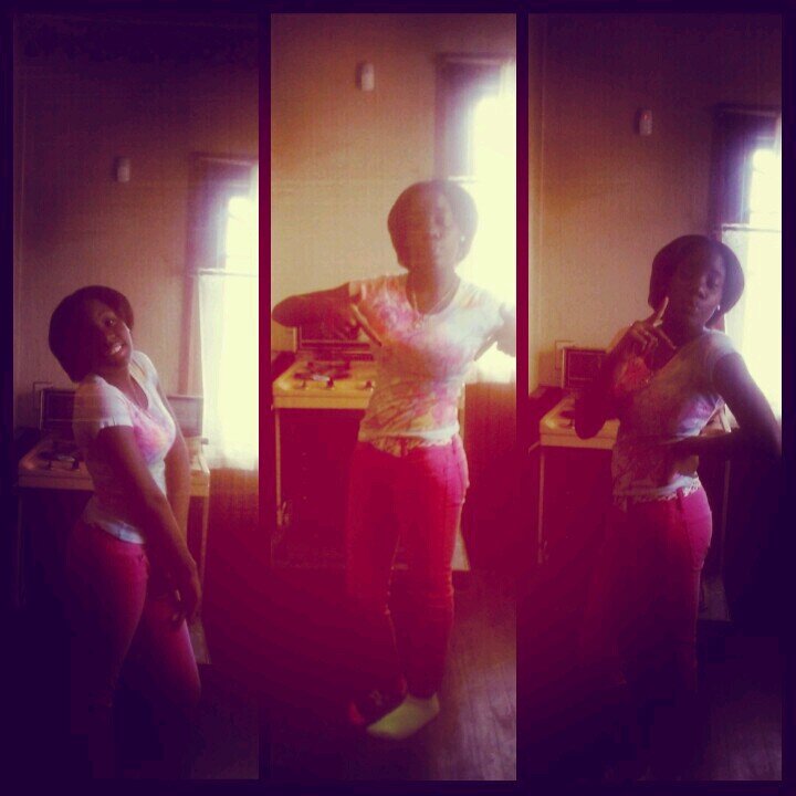 Was sup Twitter, I'm Asia! Don't stop believing. And. Never give up....So follow me if you want, and ill follow back....And Kik Me@: asia7448