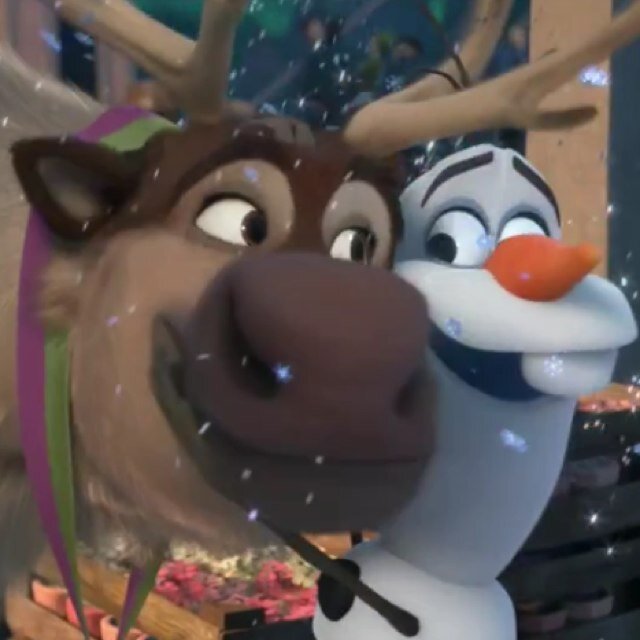 Moo moo! Mo mooo moo moo. #DisneyFrozen #Kristoff #Olaf #PrincessAnna #QueenElsa #Frozen #RP