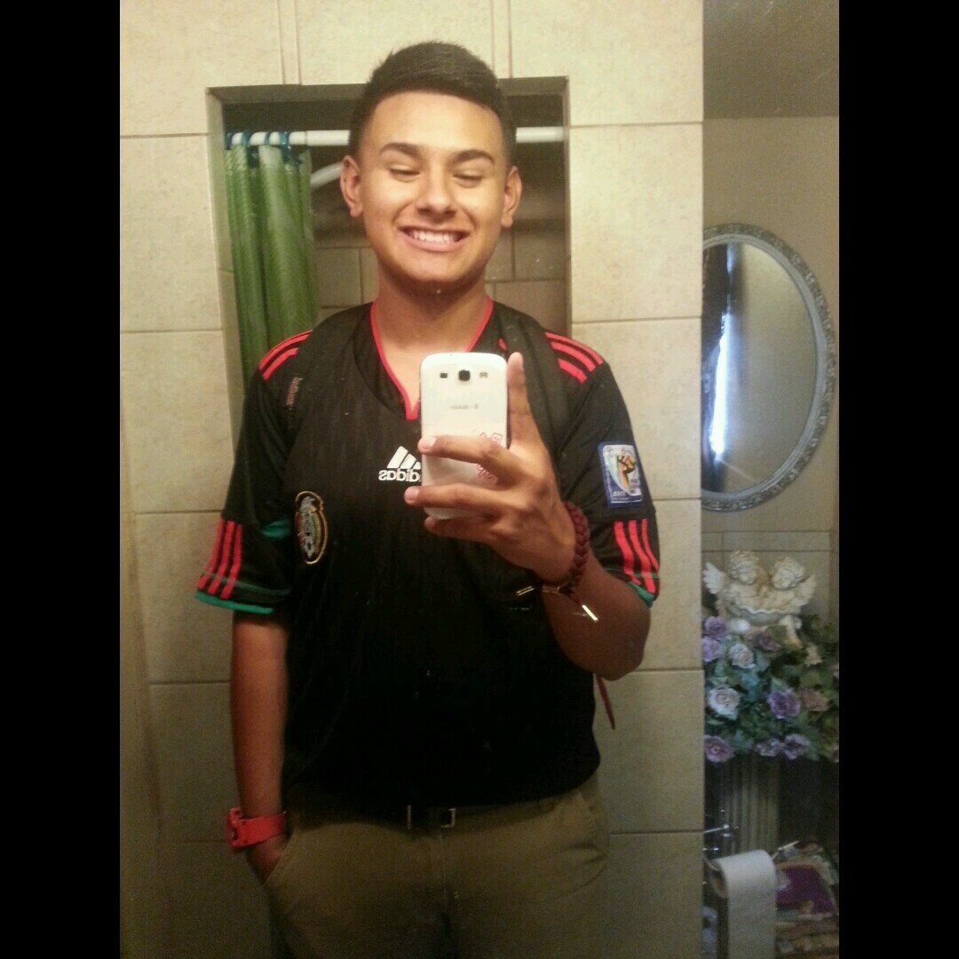 ig@el_betto @josaaaaay is the one I  shall marry 3 your expectations are more like motivation #edm#trap#house#minimal#barberlife