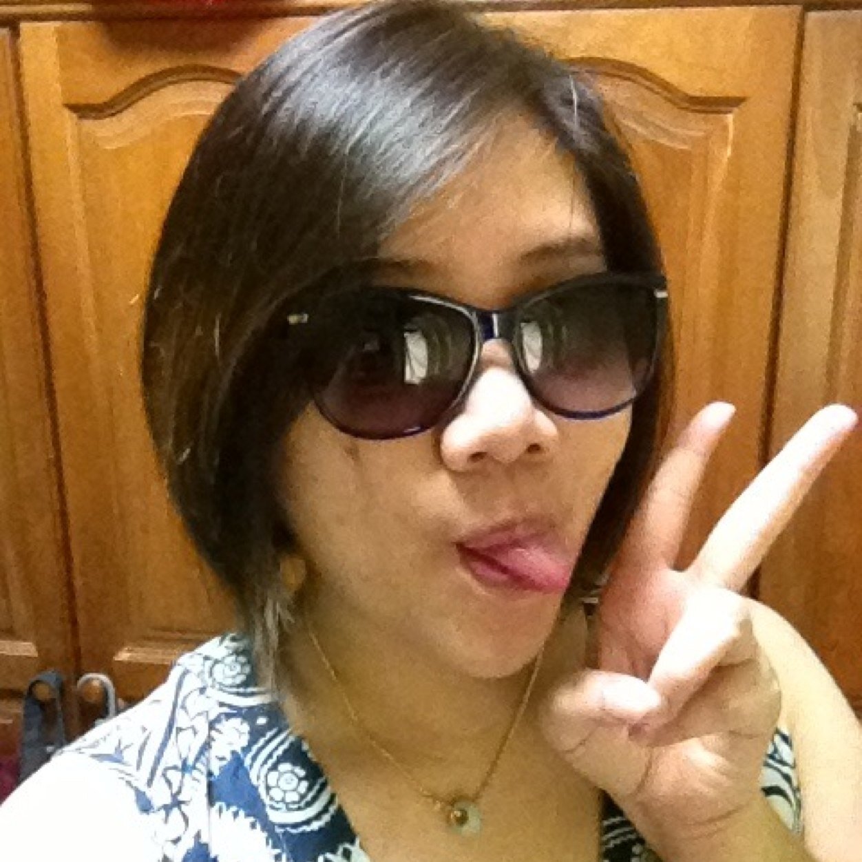 yleeyufang's profile picture. Obscured vision.