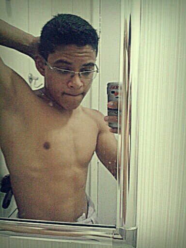 Deus , flamengo , família , amigos , 16 anos , twitter , coca-cola , o resto só me conhecendo . #