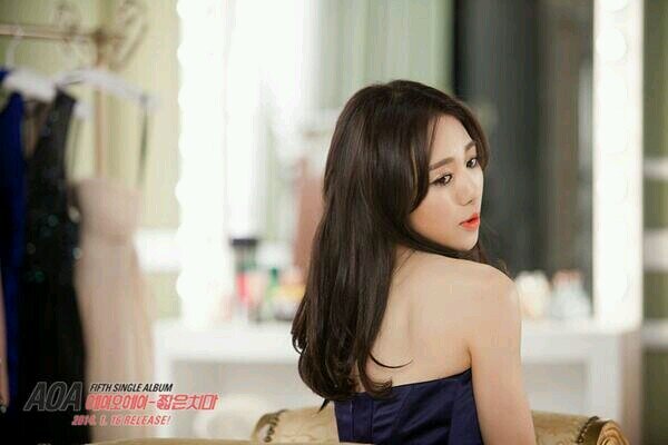 AOA's bassist.