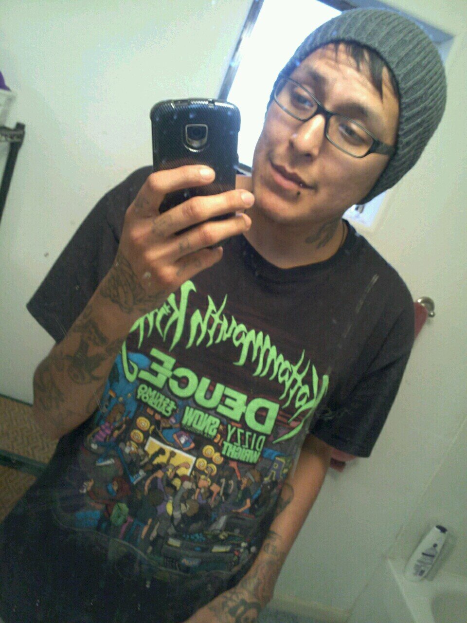 VampireRi's profile picture. Hi I'm Ri like to smoke weed, record/make music, tattoo addicted, and more. I have a YouTube account subscribe watch thank you.