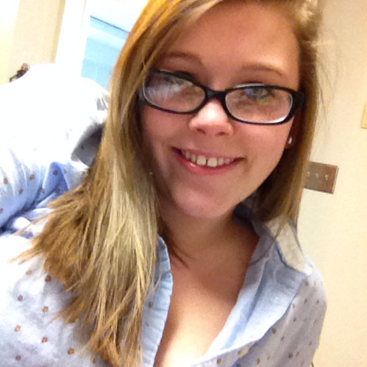 rachaellr9149's profile picture. Lets get weird.