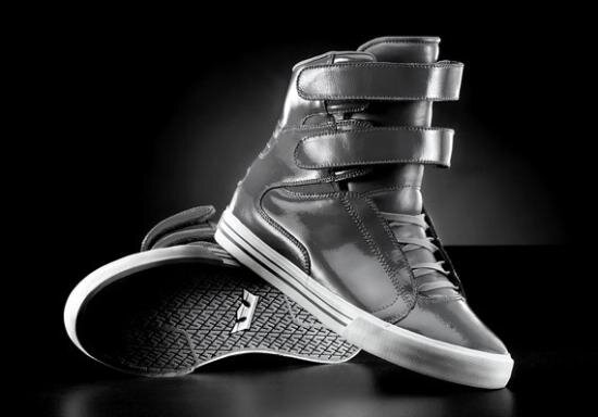 soy Fanatico de las Zapatillas Supra,tambien me gustan otras cosas pero mas eso jajaja... CHAU Y SIGANME QUE YO TAMBIEN LOS SIGUO :)