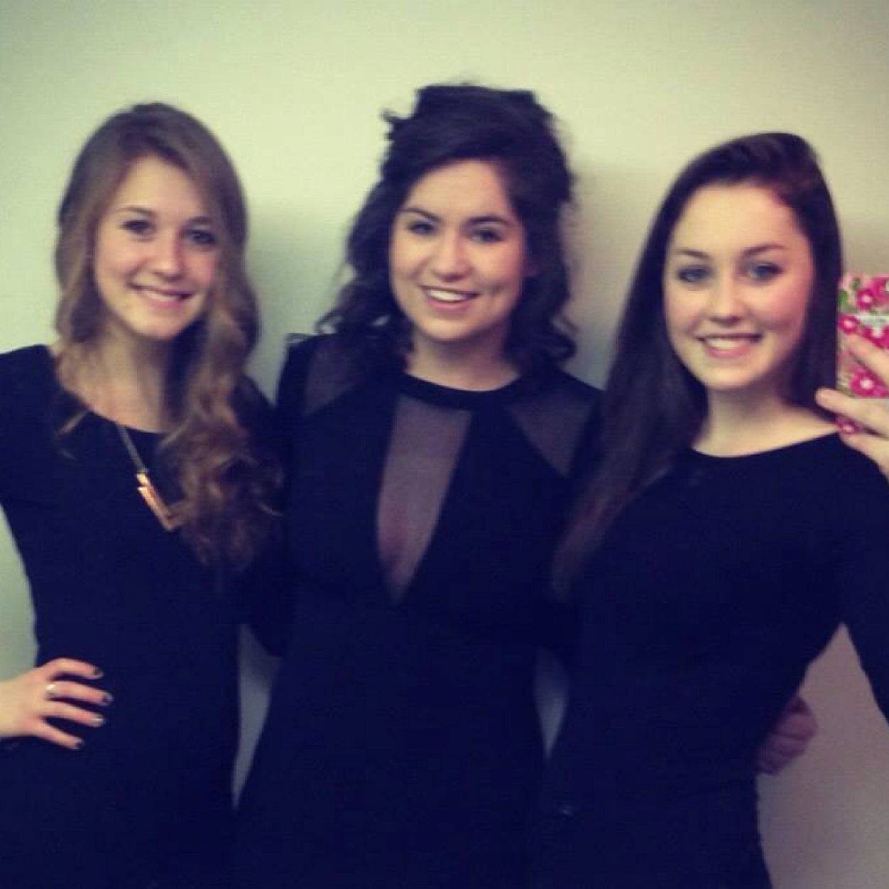 Hannah_Schum's profile picture. Shake the Dust- Anis Mojgani