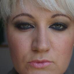 carolafofolete's profile picture. Gosto de tudo que se relaciona ao mundo feminino.