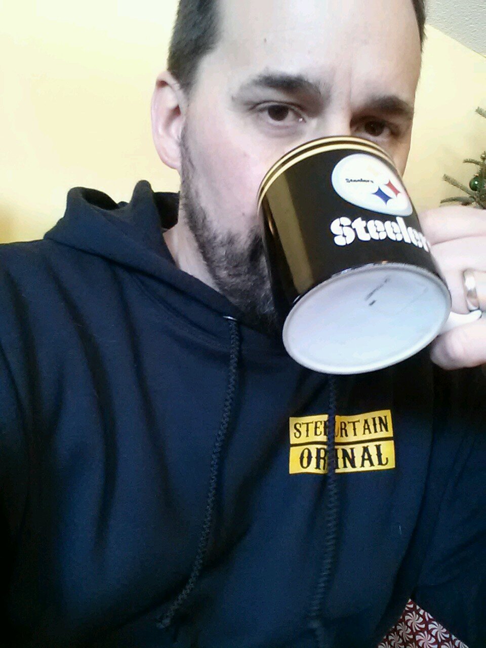 EddieCombs13's profile picture. 