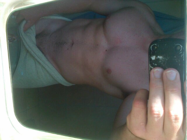 HotfunSAguy's profile picture. Hey ladies...looking for a fun time 22 m w. Message me if you wanna get to know me better...u know u want 2