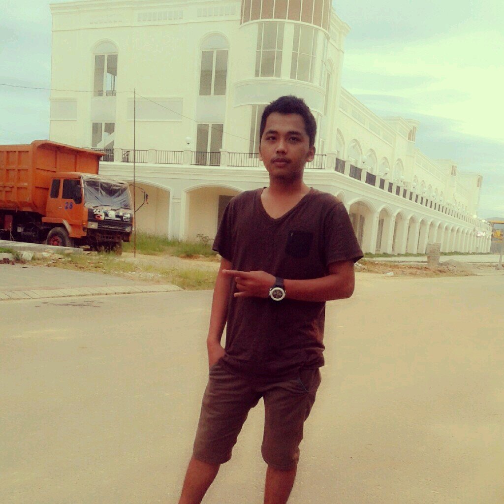 elink_11's profile picture. 