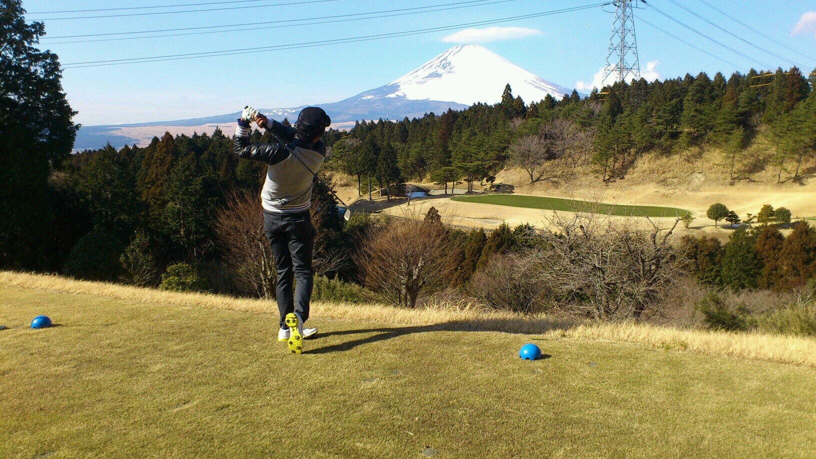 追え。追われるな。