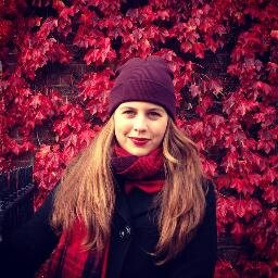 Californian transplant living in London. Love all things theater, park and dog related