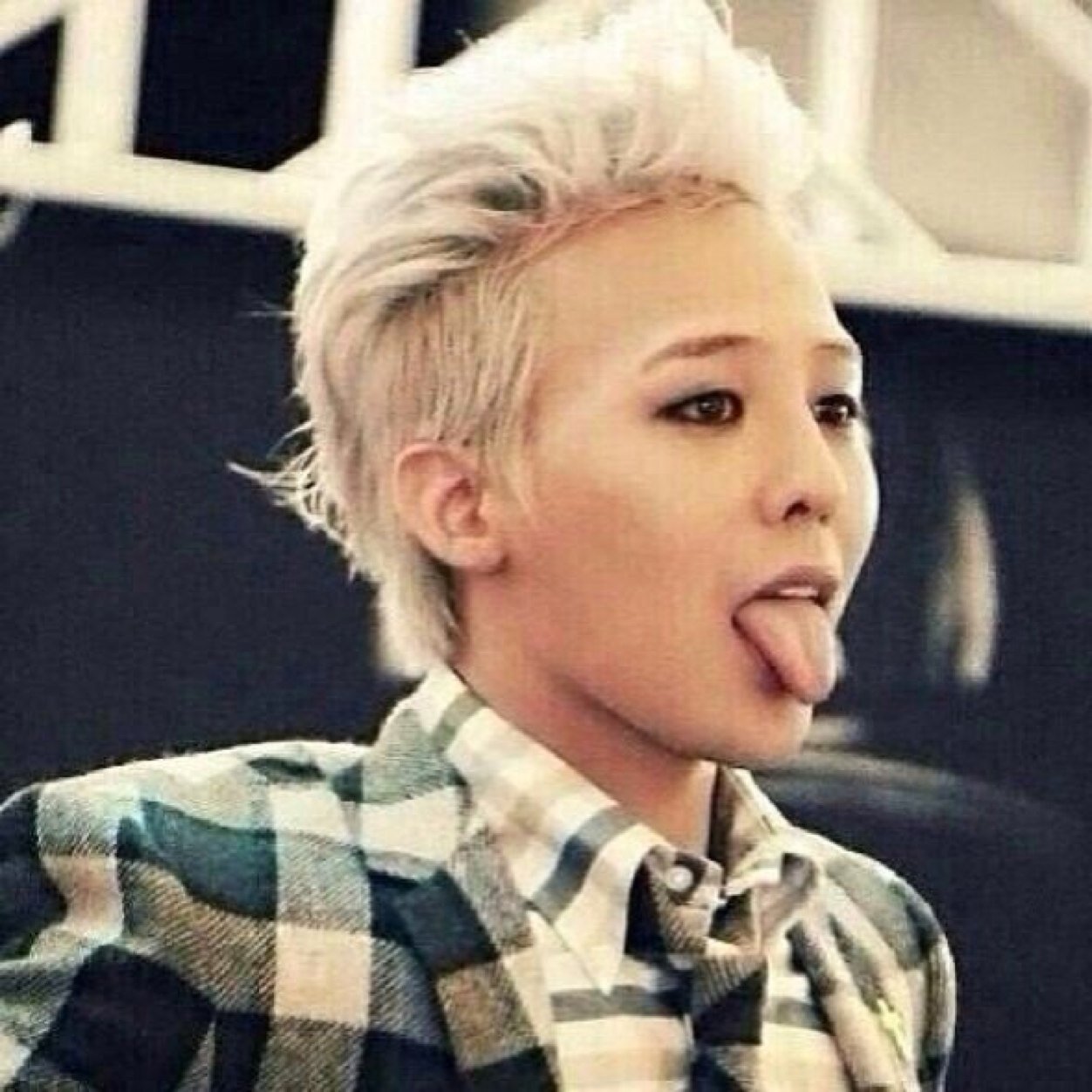xxxibgdrgn_miku Profile Picture