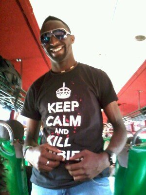 Ronjosam's profile picture. Don't follow me, Am also lost..