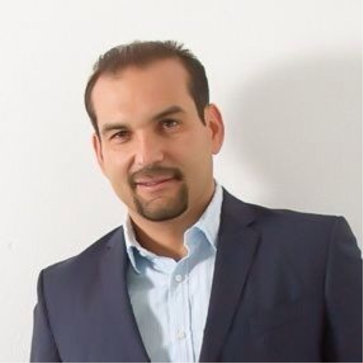 ddtorreglez's profile picture. Veterinario de profesion mercadologo por conviccion, especialista y amante de los Bovinos