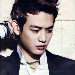 ผม ชเวมินโฮ จาก SHINee ผมไม่เก๊กนะครับ ถ้าอยากรู้จักผมมากกว่านี้ก็คุยได้เลยครับ ฟอลคุยกันเลยมา^^ ||MYDUO @JJONGY_still