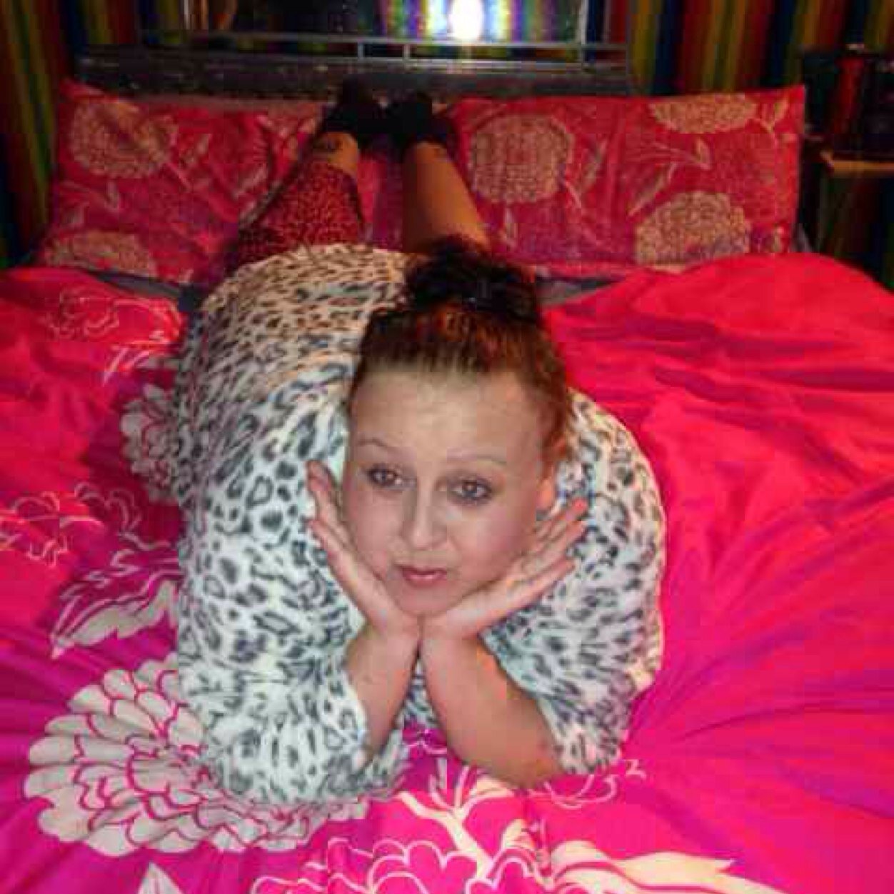 alte4rko's profile picture. 20 from manchester 
Livin in north wales now
Love playin xbox listenin to music chillin out nd shoppin 
Love watchin wwe the followin csi nd ncis 
:)