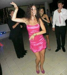 Professional dancer (Freestyle, Hip Hop & Latin). Dancing & music is my life!!
