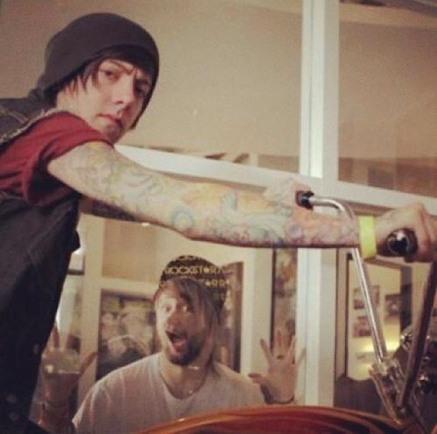 I love Breathe Carolina so much, they've inspired me by their music, and they're perfect in every single way ϟ