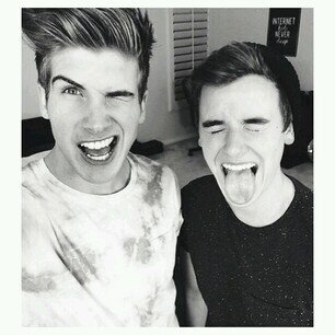 Frantaranta's profile picture. ' I'm weird' your weird lets get married ' - Connor Franta