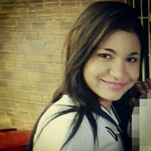 Vá atrás do que te faz feliz o resto que se foda.