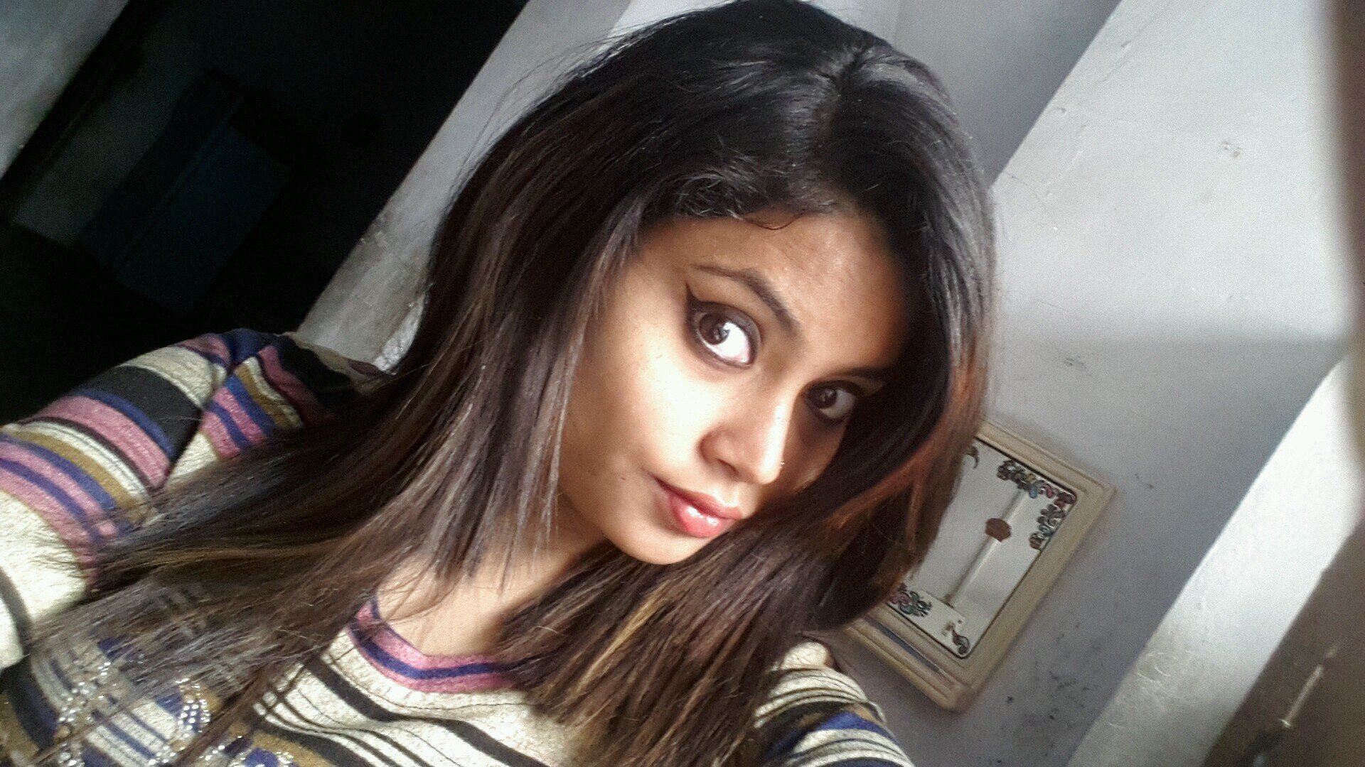 Pursuing Journalism,21... interested in travelling... :)
