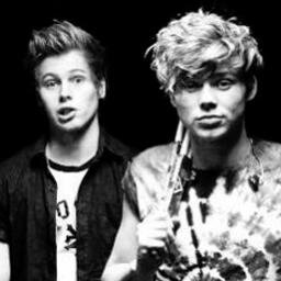 freefollow59748's profile picture. FOLLOW @LiamsperfectD BECAUSE SHE GAVE YOU A FREE FOLLOW! SHE FOLLOWS BACK! :)