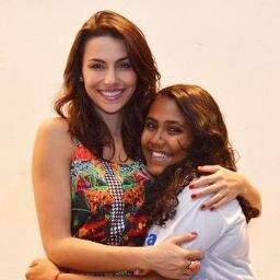 Fã da tarada por coqueiros e  fã da que gosta de poe(amar)  ! @Lua_Blanco , @melfronckowiak ,  Lary, Beatriz,  Lary, Nathy, Lô