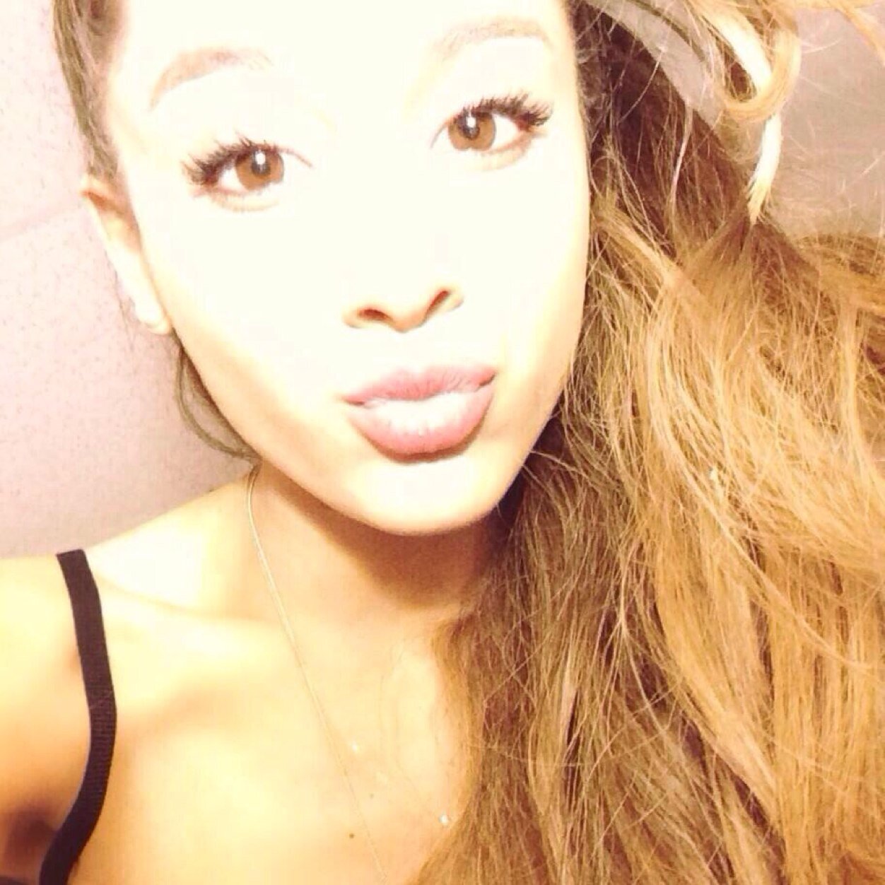 Only here for one reason only: Ariana Grande Met the queen on 8-16-2013