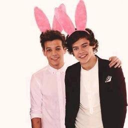 Hi :) we're fb FanPage Larry Stylinson (CZ-SK) ♥ #LarryDickClique
@Louis_Tomlinson @Harry_Styles #TeamBullshit #Larryshippers